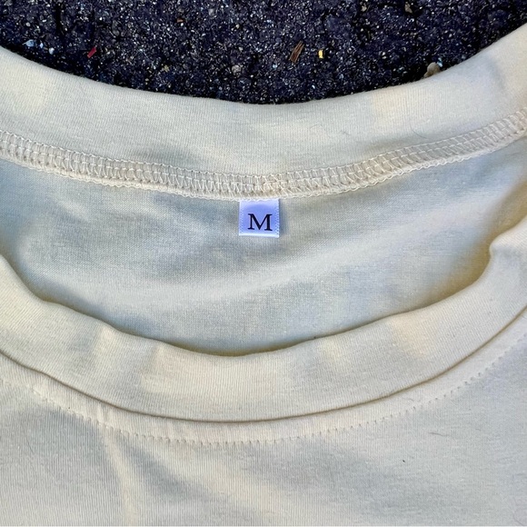 Horse Lover’s Graphic T-Shirt - Pale Yellow - Size Medium - Picture 4 of 7